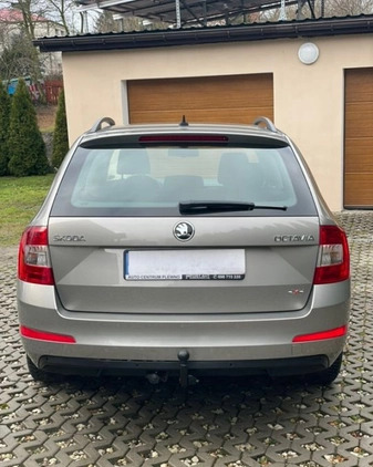 Skoda Octavia cena 37999 przebieg: 238000, rok produkcji 2015 z Świecie małe 529